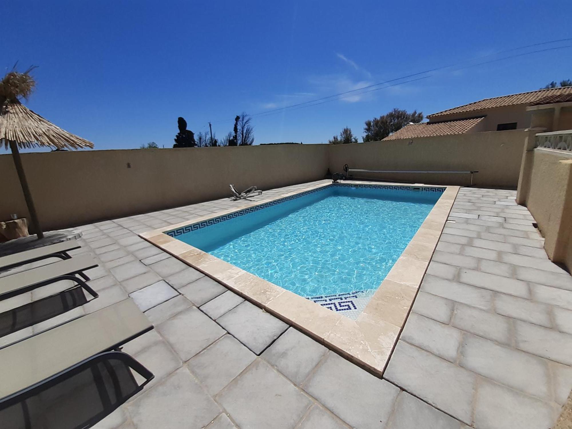 Petite Maison De Campagne Gardoise Theziers Luaran gambar